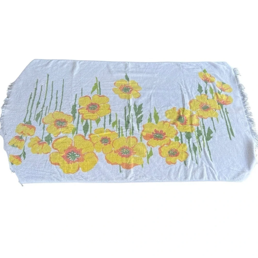 VTG MCM Poppies Fringed Oversized Bath Beach Pool Towel Vera Neumann? 35x58 FLAW